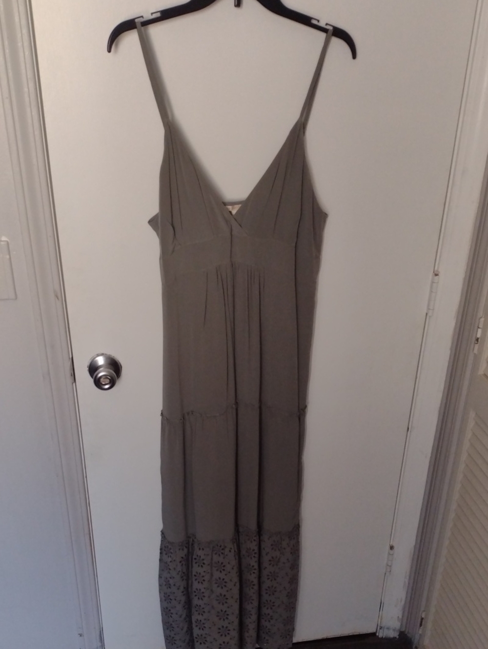 NEW 100% Silk Gold Hawk Sea Gray Maxi Dress Size Large